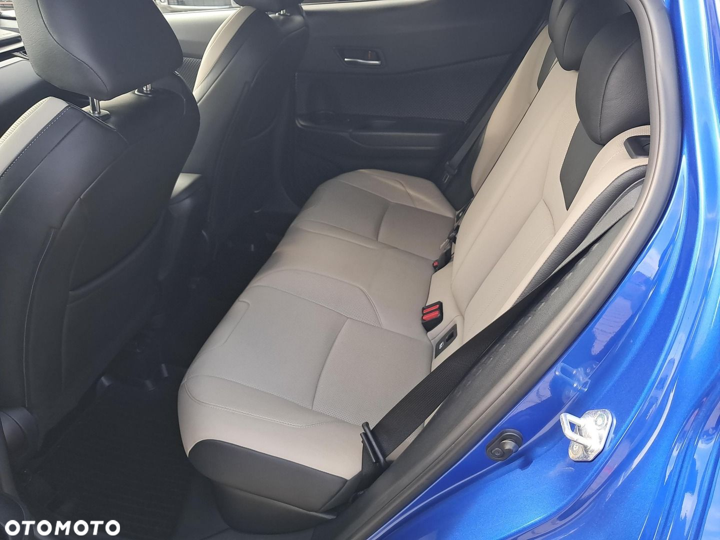 Toyota C-HR - 10