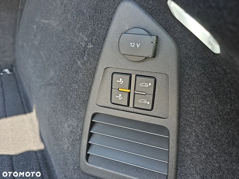 Volkswagen Touareg 3.0 V6 TDI 4Motion Elegance - 23