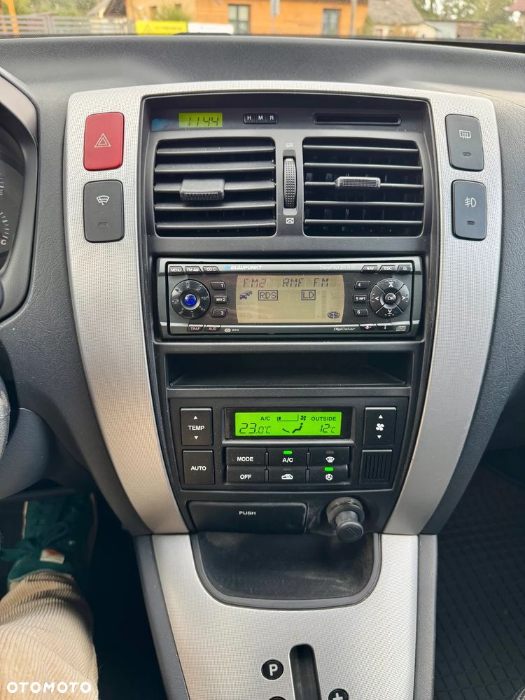 Hyundai Tucson 2.0 CRDi VGT 2WD Automatik GLS - 11
