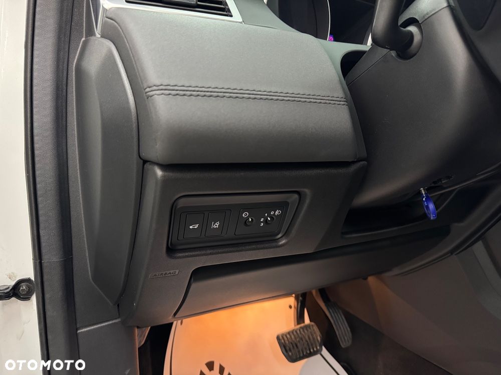 Land Rover Discovery Sport TD4 SE - 12