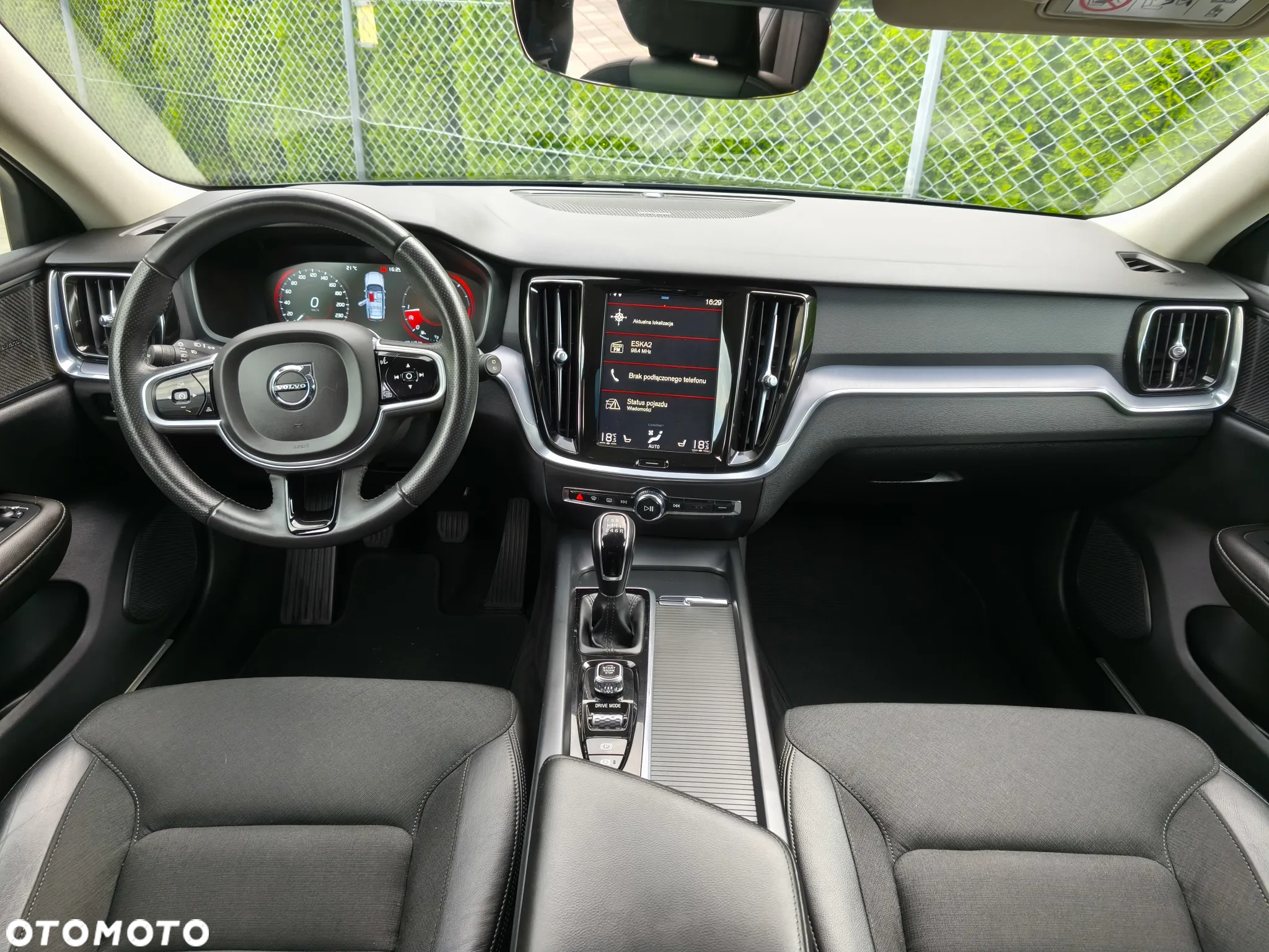 Volvo V60 D3 Drive-E R-Design Momentum - 20