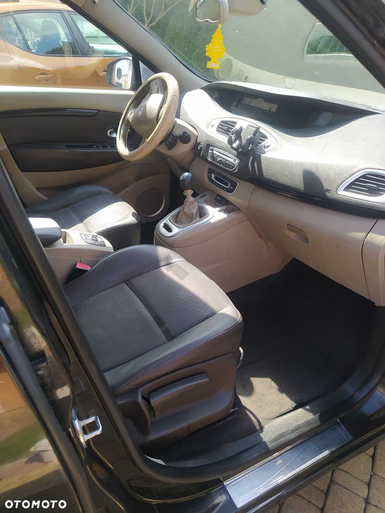 Renault Scenic - 8