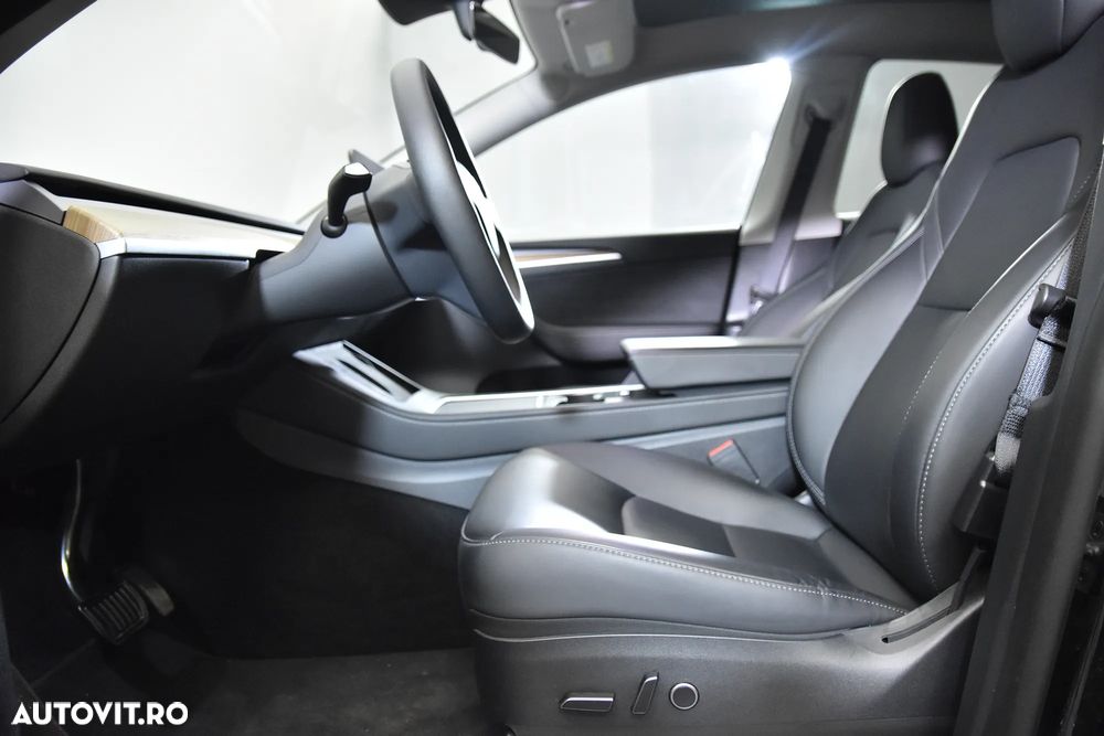 Tesla Model Y RWD - 22