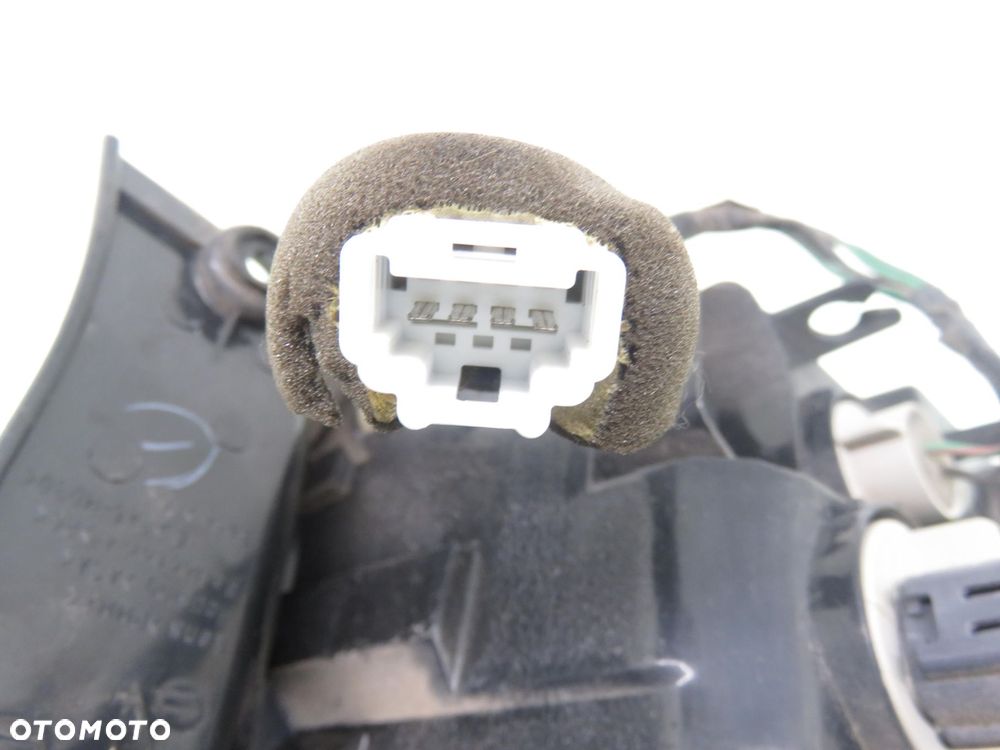 LAMPA PRAWA TYLNA CITROEN C-CROSSER 22087920 22087813 - 7