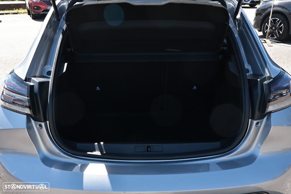 Peugeot 208 1.2 PureTech Allure - 17