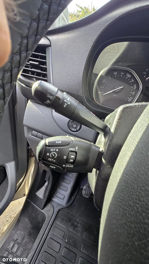 Peugeot Expert - 32
