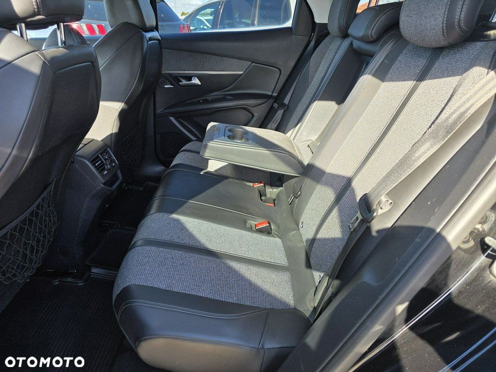 Peugeot 3008 - 16