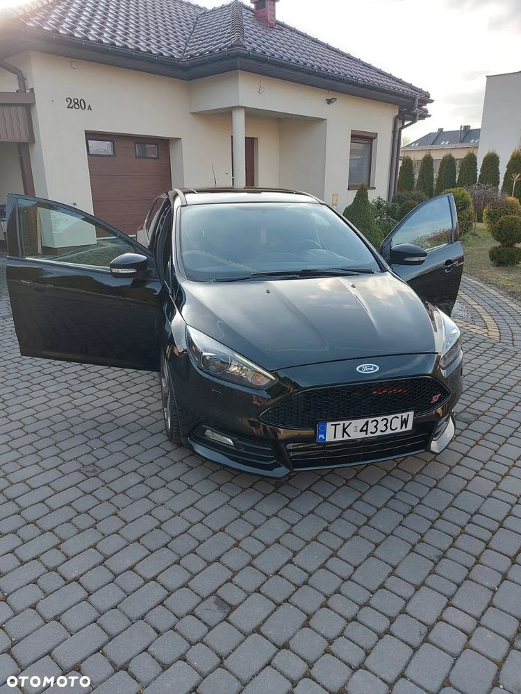 Ford Focus ST - 17