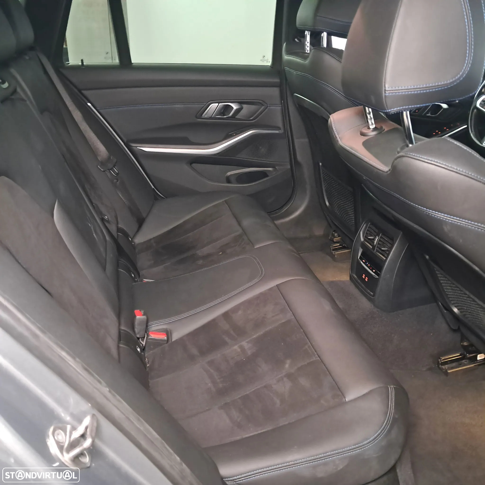 BMW 320 d Touring Pack Desportivo M Auto - 6