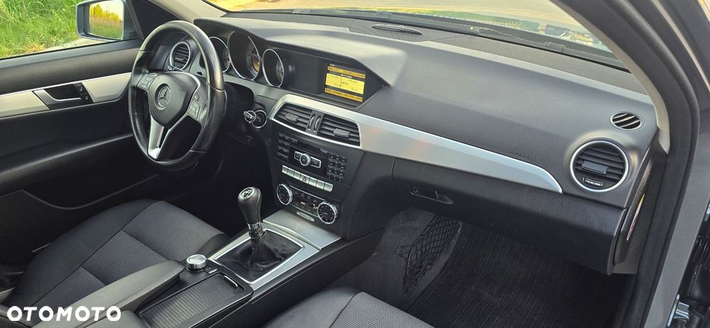 Mercedes-Benz Klasa C 200 CDI BlueEff Avantgarde - 13