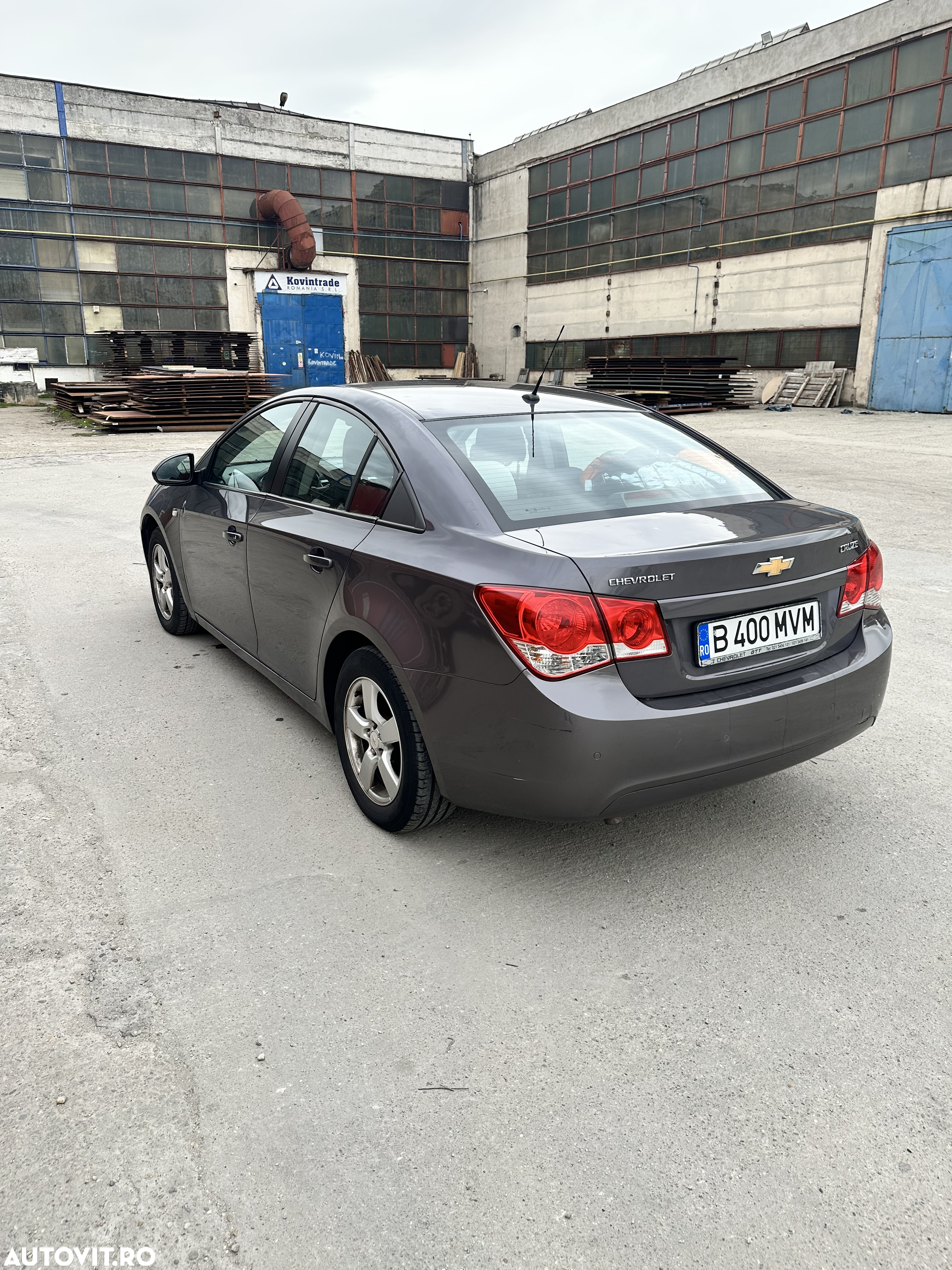 Chevrolet Cruze 1.6 DOHC LT+ - 3