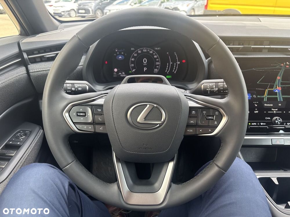 Lexus LBX 1.5 Hybrid - 24