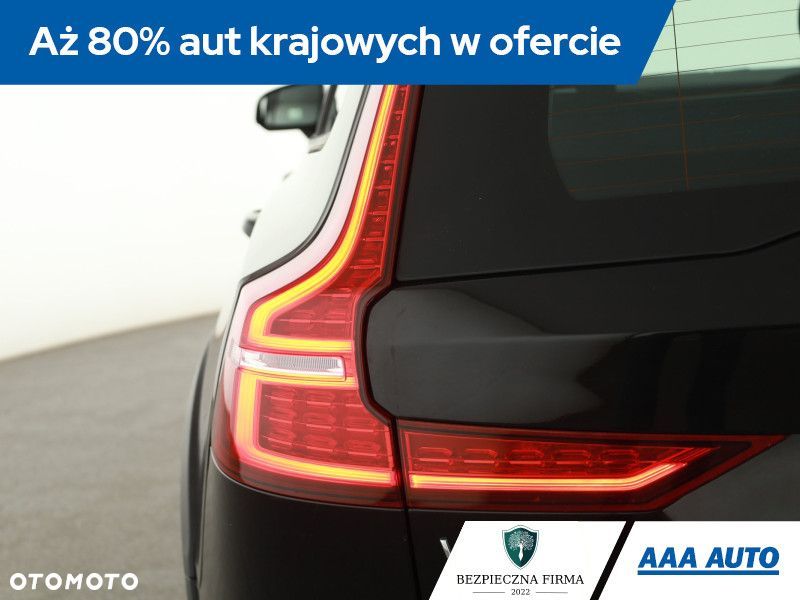 Volvo V60 Cross Country - 22