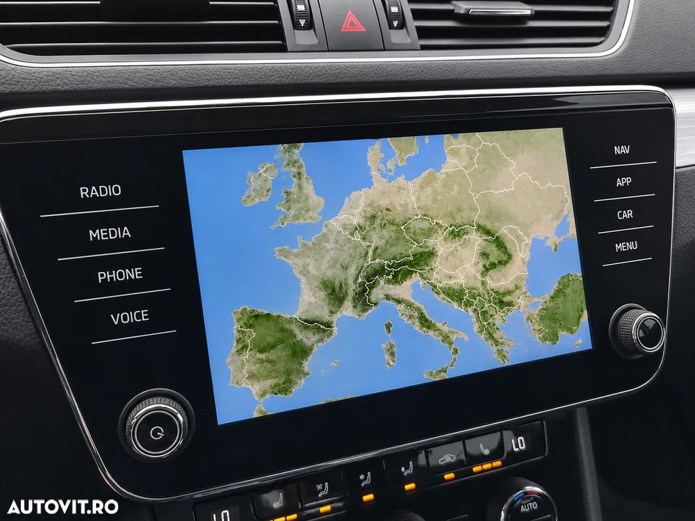 Skoda Superb 1.5 TSI ACT DSG Ambition - 12