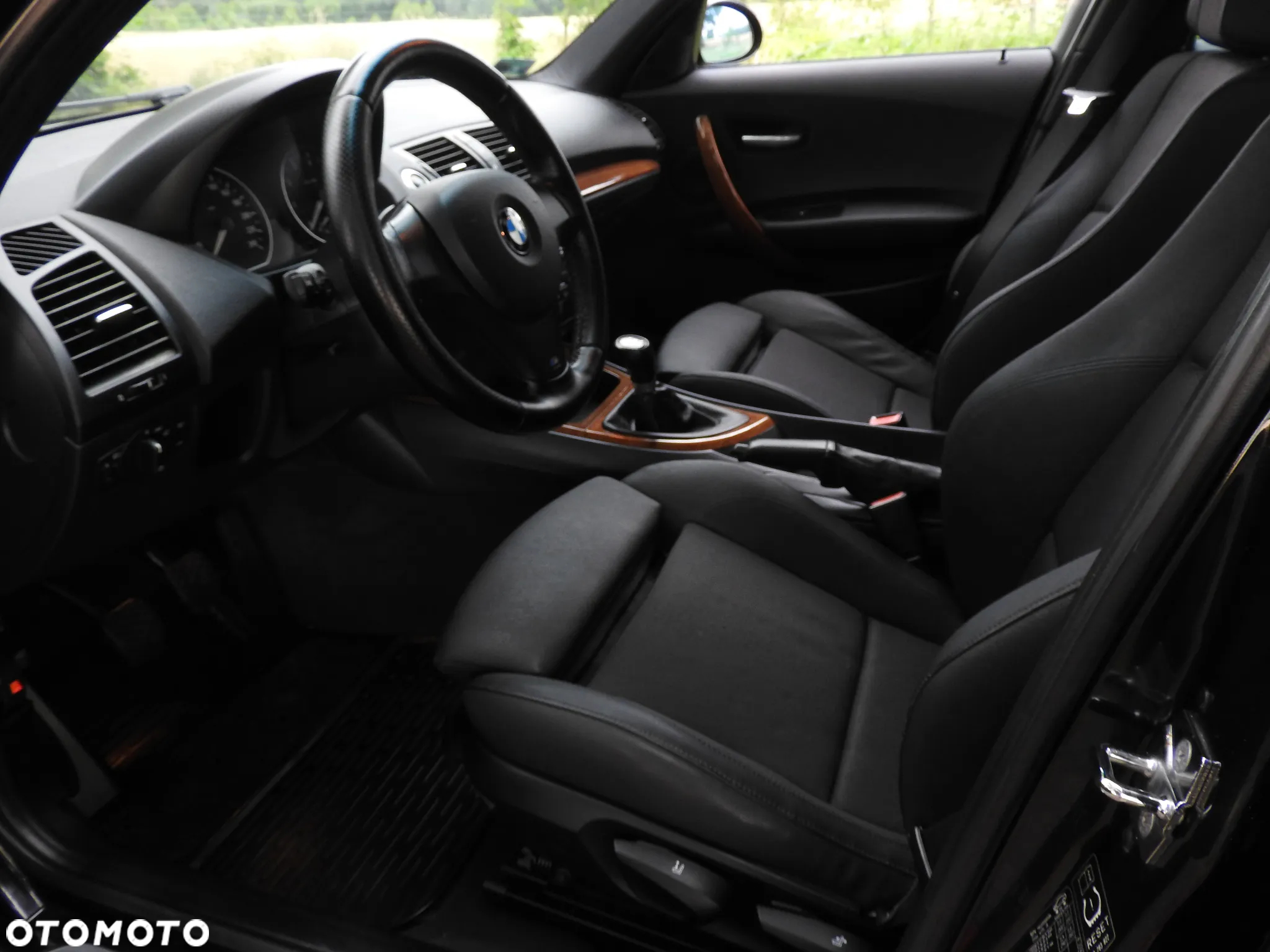 BMW Seria 1 120i - 17