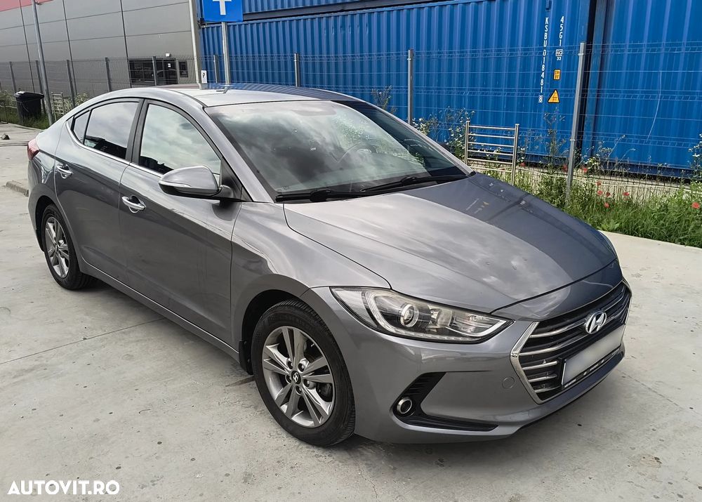 Hyundai Elantra 1.6 CRDI Highway - 4