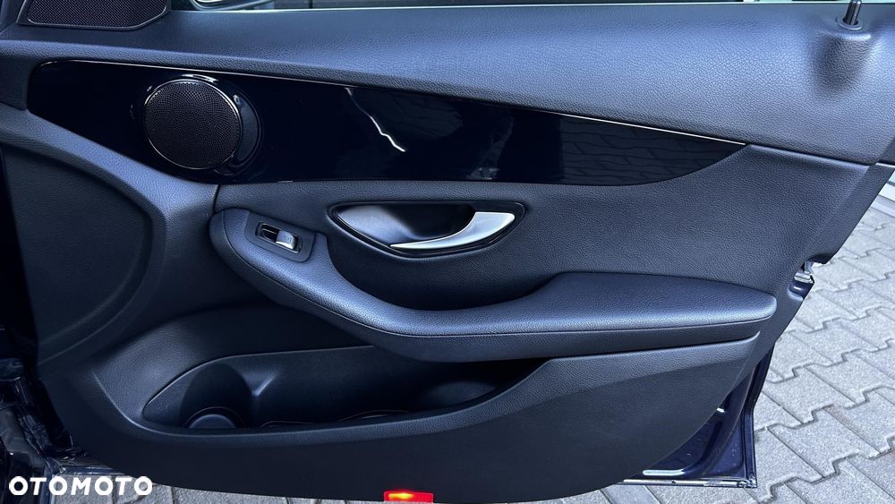 Mercedes-Benz Klasa C 220 d 9G-TRONIC - 21