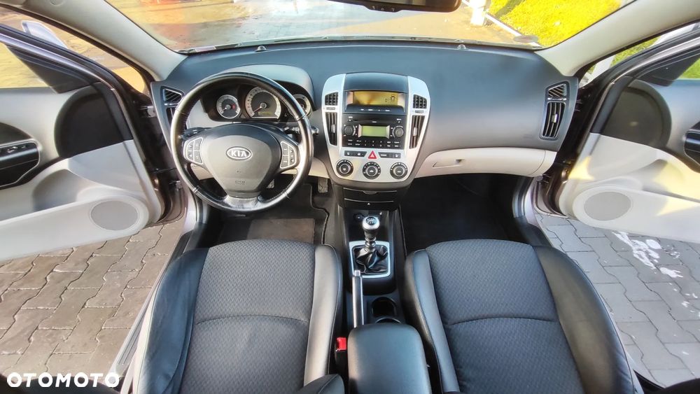 Kia Ceed 1.4 Comfort + - 5