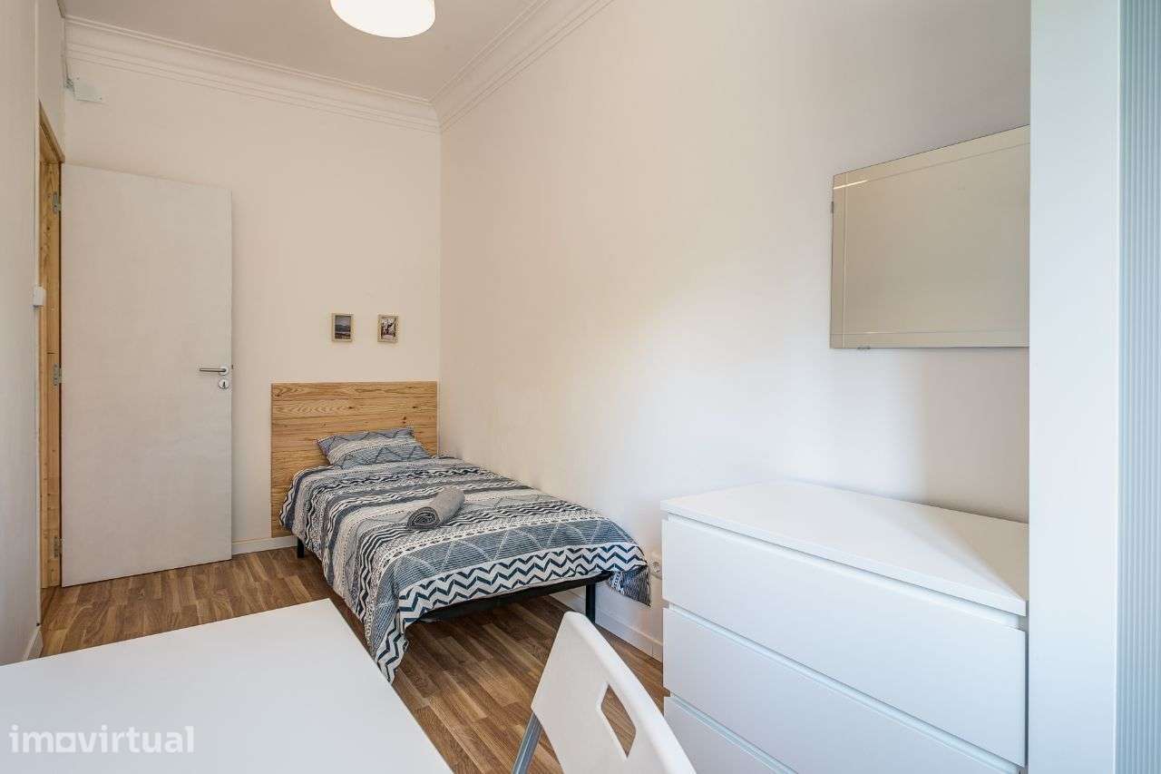 Apartamento T3+1 - Junto ao Metro do Lumiar - Grande imagem: 4/19