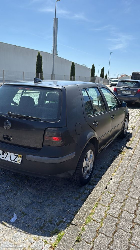 VW Golf 1.4i Confortline - 4
