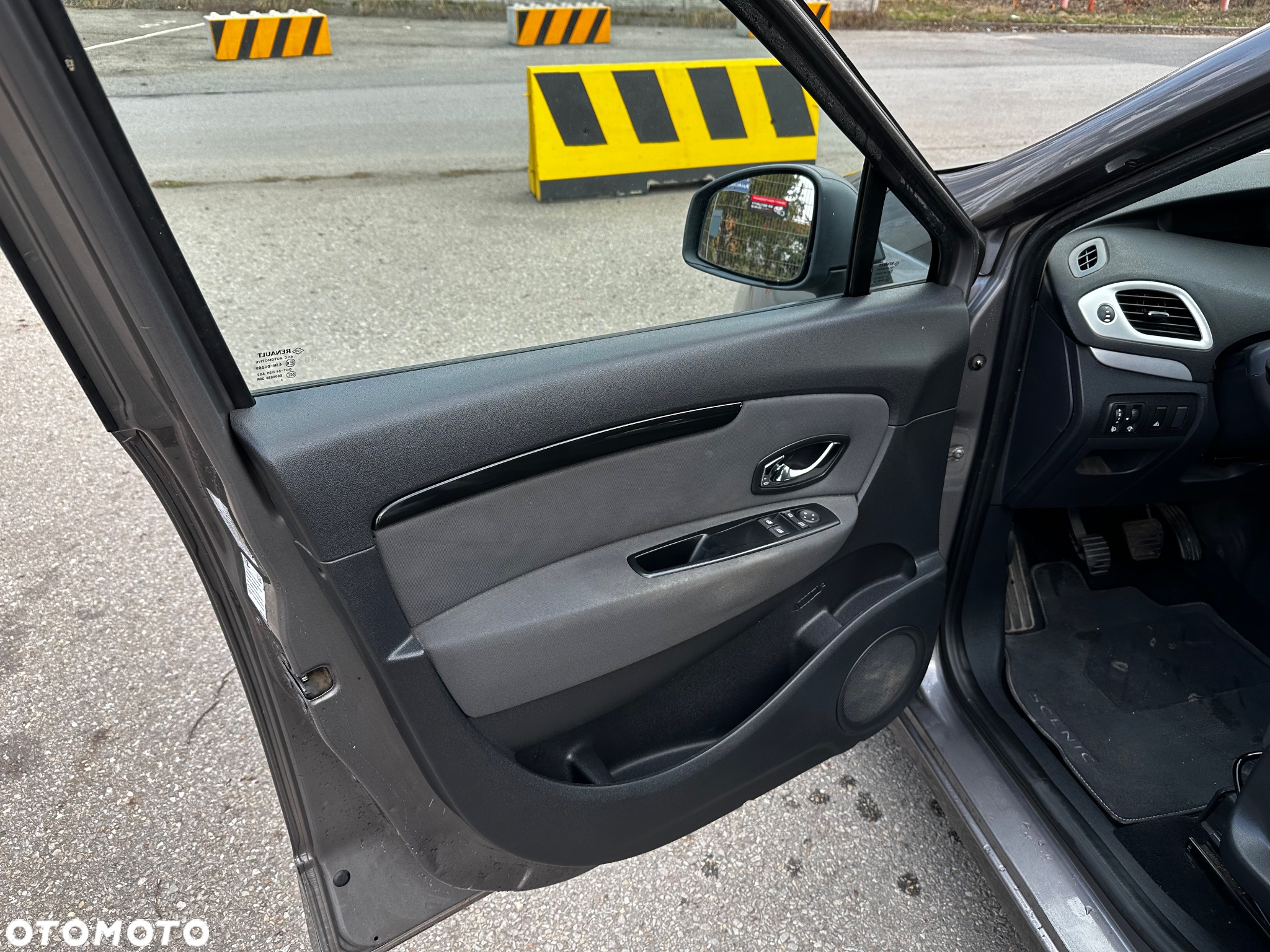 Renault Scenic - 11