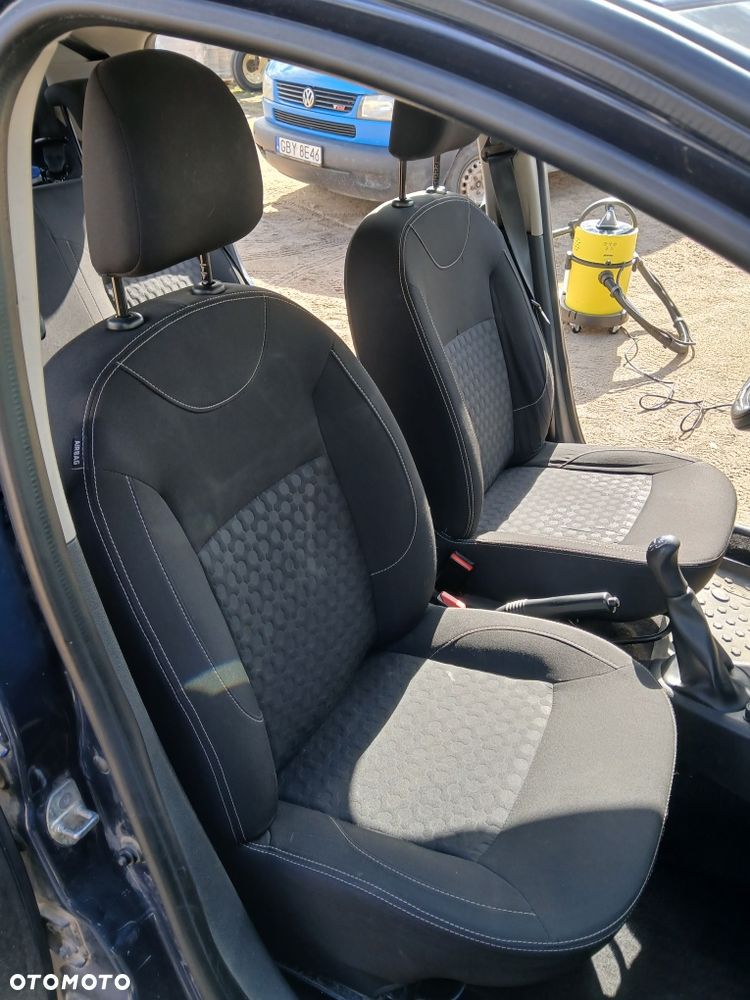Dacia Sandero - 5