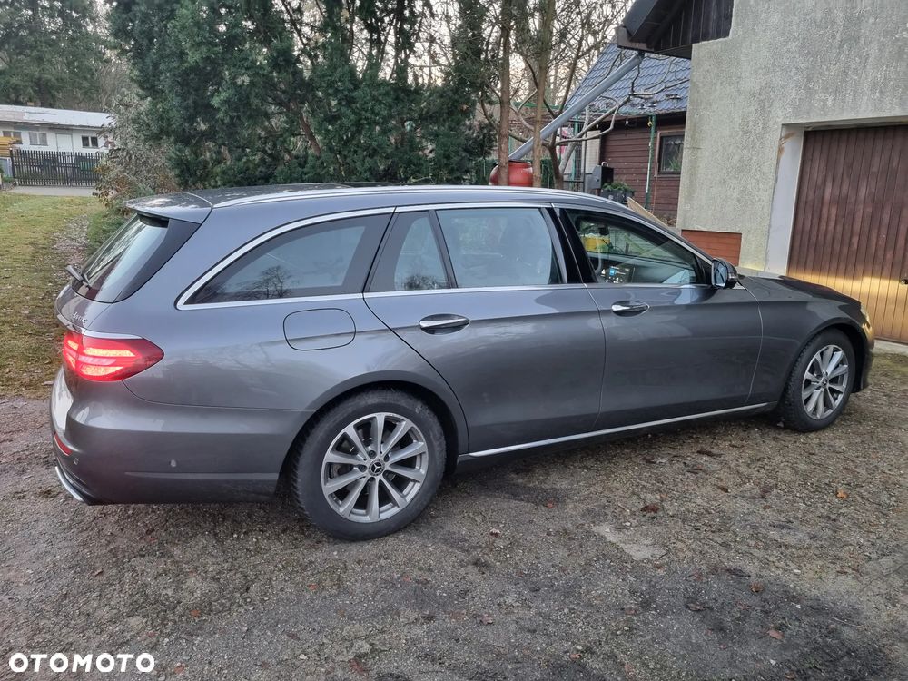 Mercedes-Benz Klasa E 220 d Business Edition 9G-TRONIC - 3