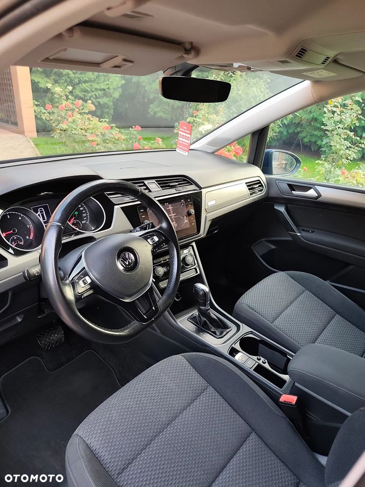 Volkswagen Touran ver-2-0-tdi-scr-bluemotion-technology-dsg-highline - 16
