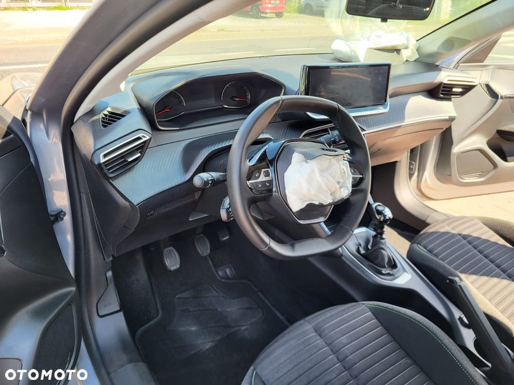 Peugeot 208 Benzin 100 Allure - 18