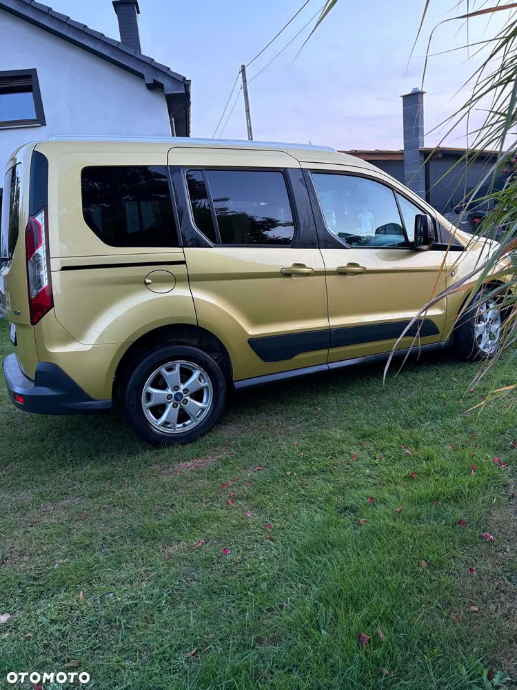 Ford E-Tourneo Custom - 4