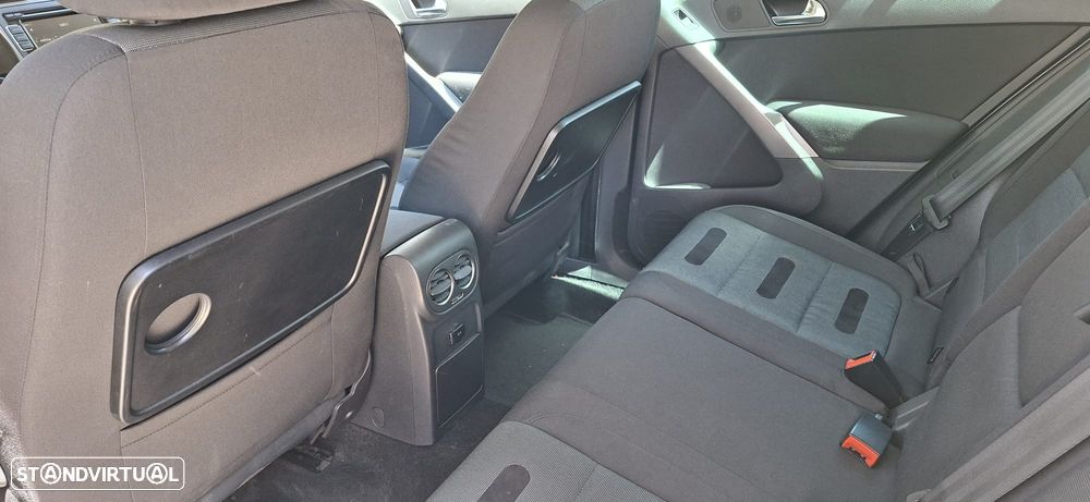 VW Tiguan 2.0 TDI Trend 4Motion - 6