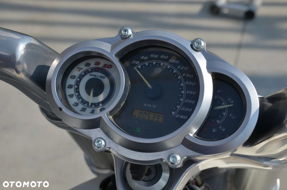 Harley-Davidson V-Rod Muscle - 10
