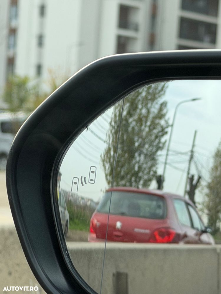 Toyota Prius 1.8 HSD Exclusive Plus - 14