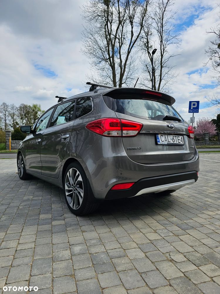 Kia Carens - 18
