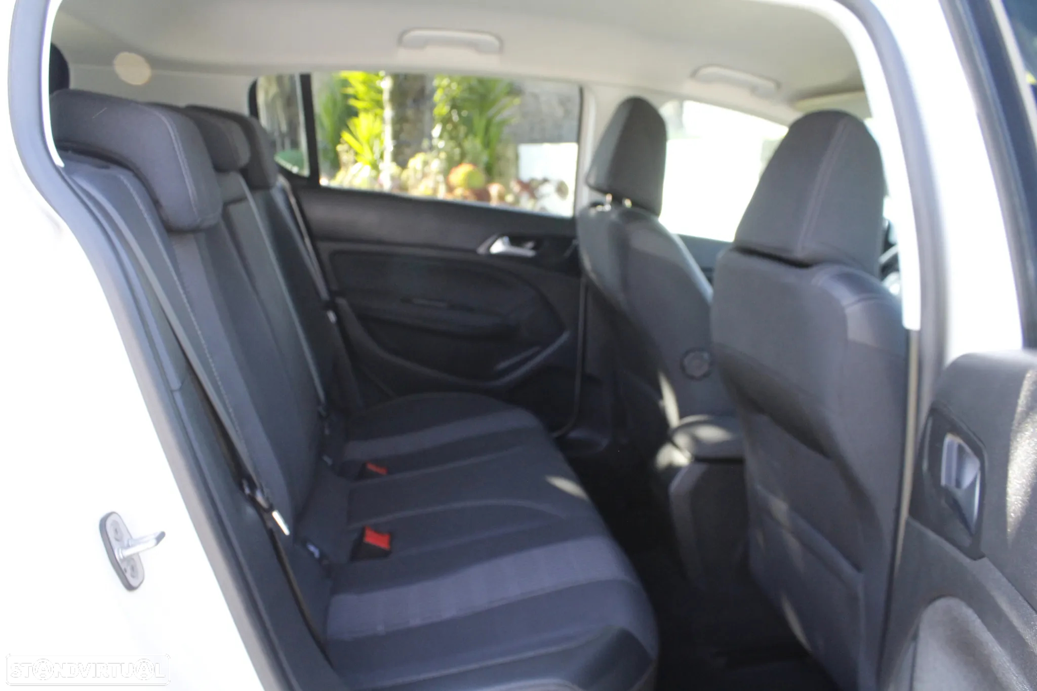 Peugeot 308 1.5 BlueHDi Allure Pack EAT8 - 23