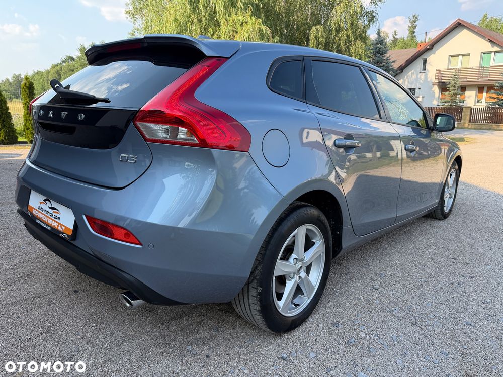 Volvo V40 D3 Momentum - 16