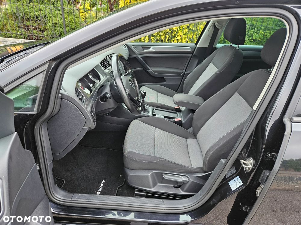 Volkswagen Golf 1.6 TDI BlueMotion Technology Comfortline - 12