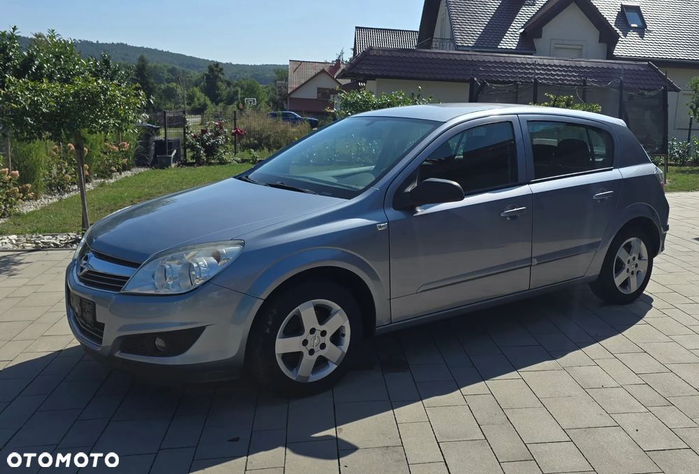 Opel Astra 1.4 Enjoy - 26