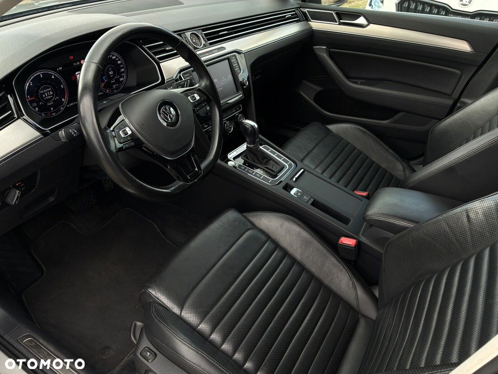Volkswagen Passat Variant 2.0 TDI Bi-Turbo BMT 4Mot Highline DSG - 10