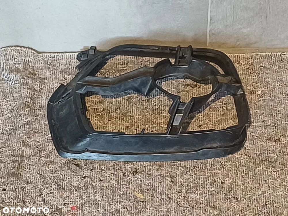 NR 90 Uchwyt, mocowanie halogenu zderzaka przód BMW X6 E71 7181010 7181009 - 8
