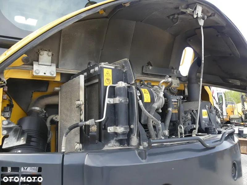 Komatsu PW98MR-8 ROTOTILT ZE SZCZYPCAMI / Z Niemiec // - 22