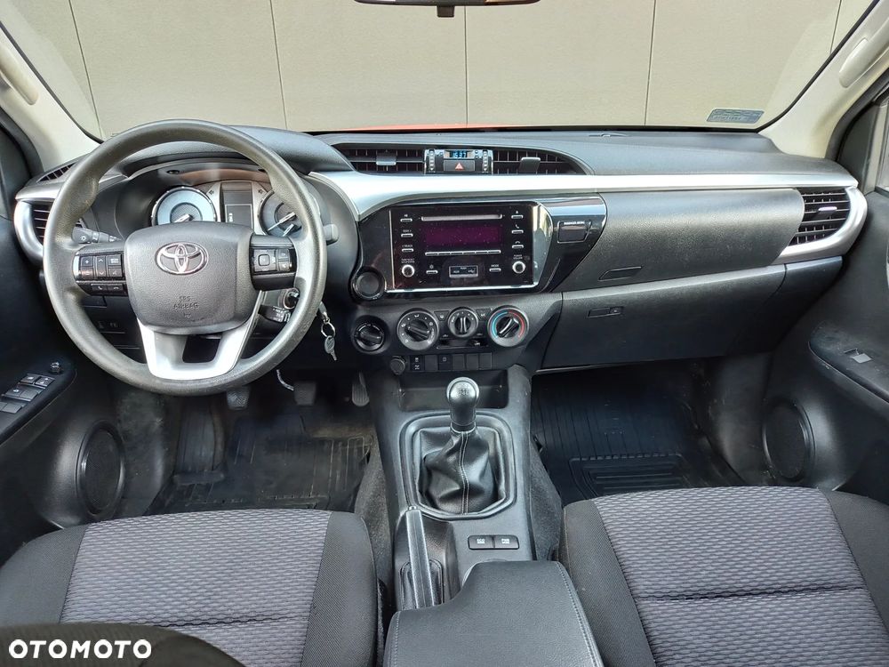 Toyota Hilux 2.4 D-4D Extra Cab DLX 4x4 - 13