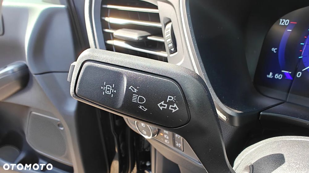 Ford Kuga - 27