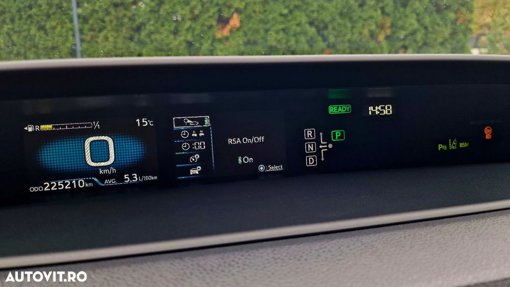Toyota Prius 1.8 HSD Exclusive - 11