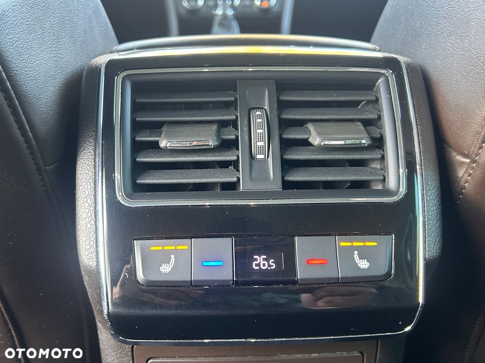 Skoda Superb 2.0 TDI L&K DSG - 26