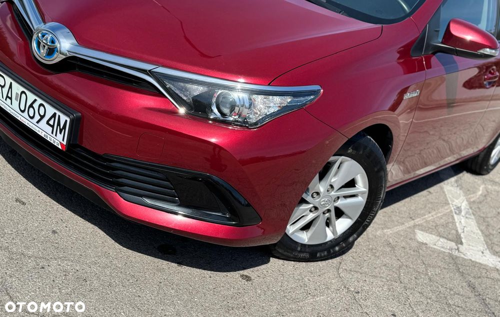 Toyota Auris Hybrid 135 Dynamic - 10