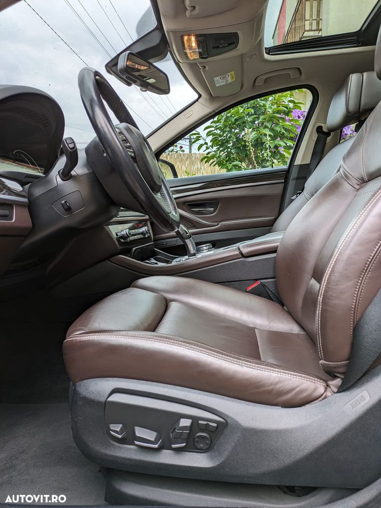 BMW Seria 5 525d xDrive Aut. Luxury Line - 16