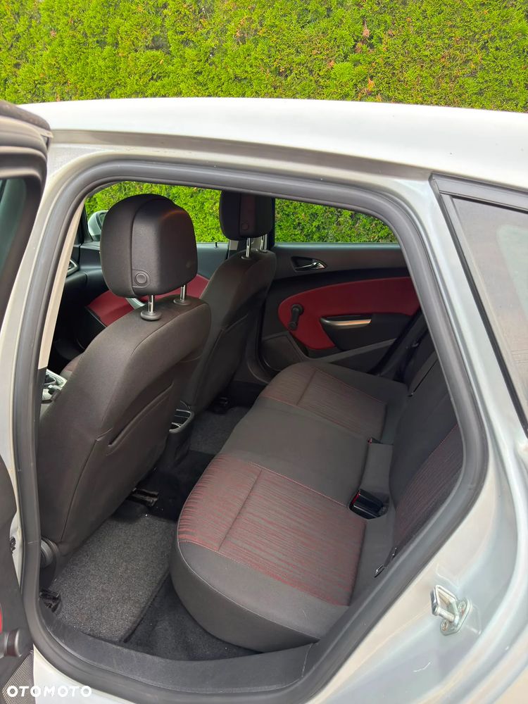 Opel Astra 1.6 - 8