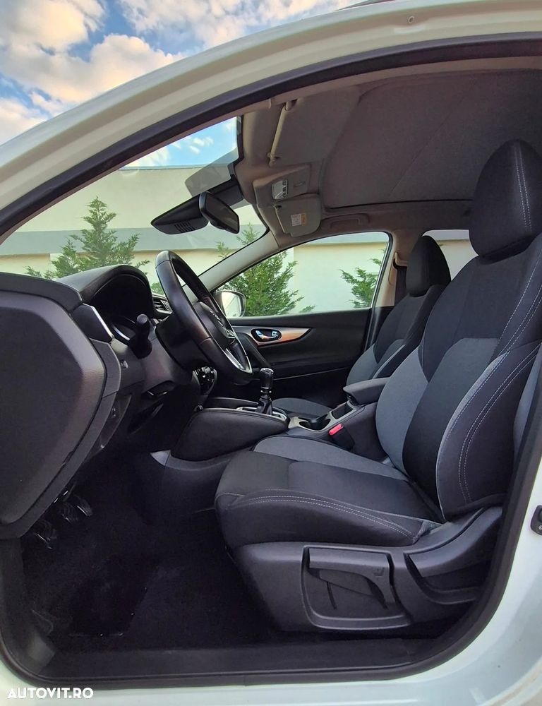 Nissan Qashqai 1.6 DIG-T TEKNA - 18