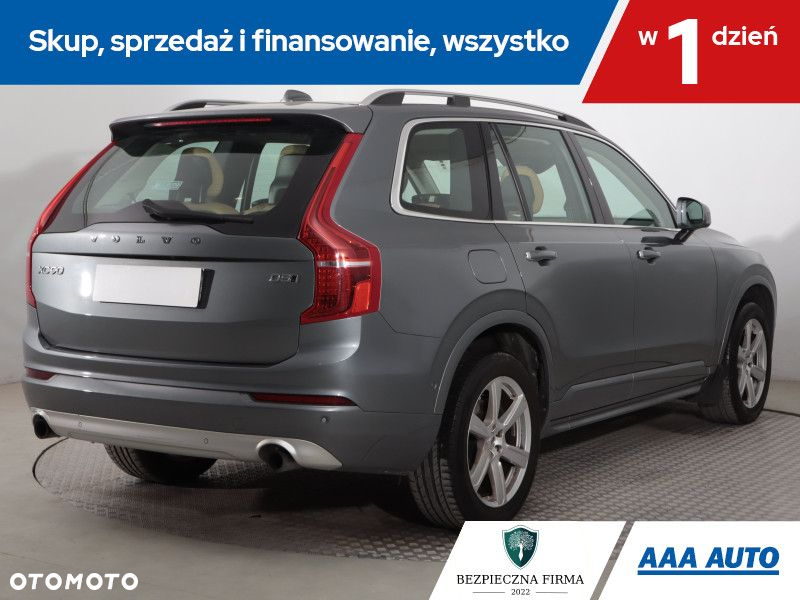 Volvo XC 90 - 6